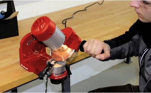 Einhell Kettingslijper GC-CS 235 E (235 W - 3.000 /min - Kettingspanner - Slijpschijf - Verlichting - Draaibare Slijpkop - Dieptebegrenzer) Slijpkop - Dieptebegrenzer) -Tuinwerk Verkoop