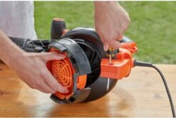 Black & Decker BLACK+DECKER BEBLV300SB-QS Bladblazer - 404 Km/u - 3000W - Zuig-/blaasfunctie - Gesnoerd -Tuinwerk Verkoop 1200x808 2