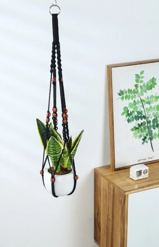 4 Stuks Zwarte Macrame Plantenhangers - Boho Handgeweven Katoen Hangpot Voor Binnen/Buiten - Hangende Bloempot Met Kralen - Macramé Touw/Koord Hangplant Houder - Bohemian Wandhanger Decoratie - Plant Hanger - Verticale Tuin Bloempothouder Planthanger -Tuinwerk Verkoop 772x1200 2