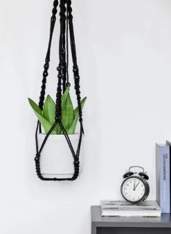 4 Stuks Luxe Macrame Plantenhangers - Boho Handgeweven Katoen Hangpot Voor Binnen/Buiten - Hangende Bloempot Met Kralen - Macramé Touw/Koord Hangplant Houder - Bohemian Wandhanger Decoratie - Plant Hanger - Verticale Tuin Bloempothouder Planthanger -Tuinwerk Verkoop 880x1200 1