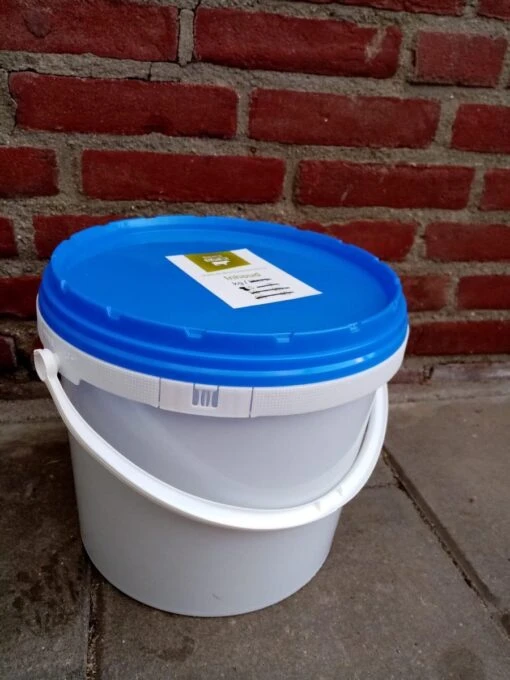 Koemestkorrels 5 Kg Van Brabantse Koemest.nl In Emmer (7 Ltr) -Tuinwerk Verkoop